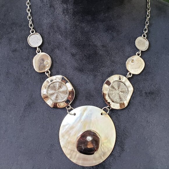 Womens Fashion Silver Tone Hammered Round Medallion Necklace with Lobster Clasp - Picture 1 of 6